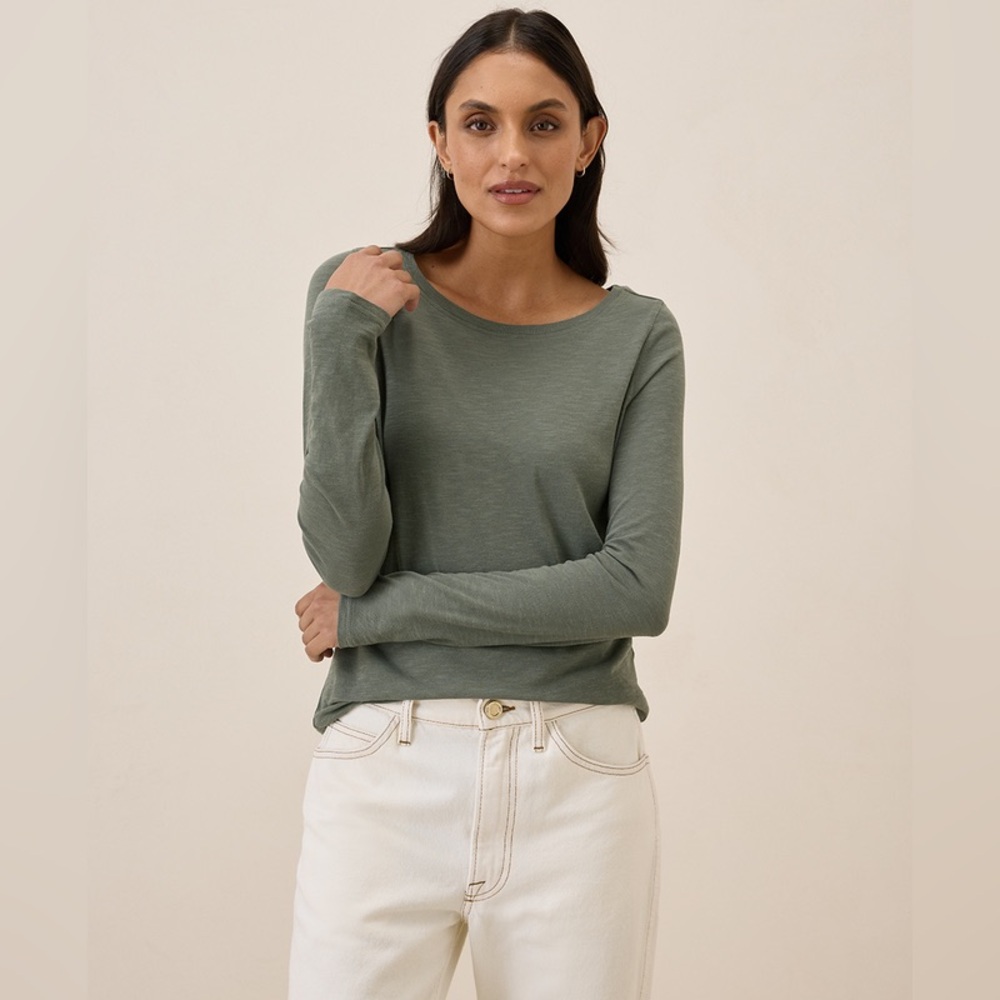 Pact 100% Organic Cotton Featherweight Slub Long Sleeve T-Shirt in Castor Green